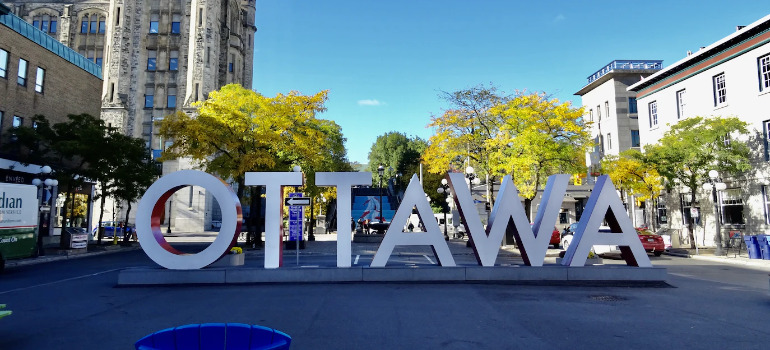 6 letters on a street spelling Ottawa