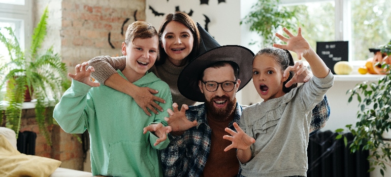 a happy family that knows what to do this fall in Mississauga