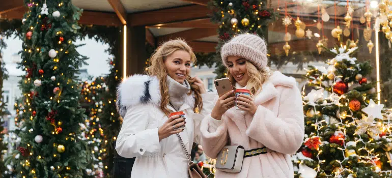 Girls enjoy winter festivals in Richmond Hill