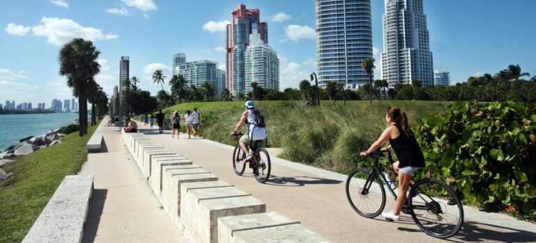 People riding bikes after moving to one of the top communities in Florida for Toronto snowbirds