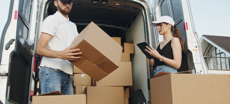 movers helping to move around Ontario with teens