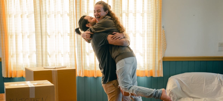 Couple getting ready for an effortless moving process