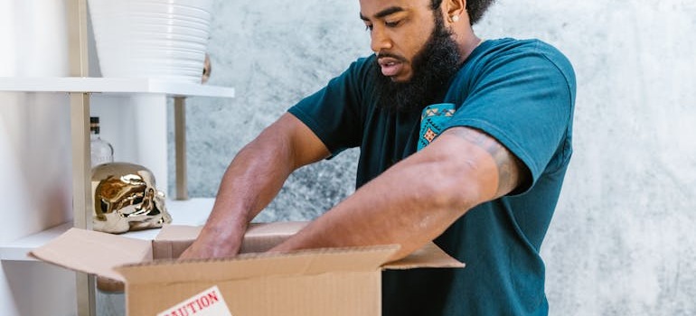 Miracle Movers are top choices among moving companies in GTA by helping with unpacking